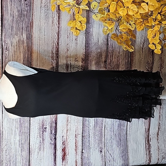 JONES NEW YORK SLEEVELESS BLACK LINED LAYERED BEADED COCKTAIL DRESS - Picture 1 of 13